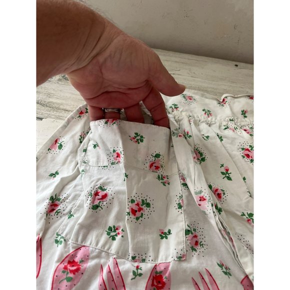 White red and pink apron with two front pockets - Picture 2 of 6